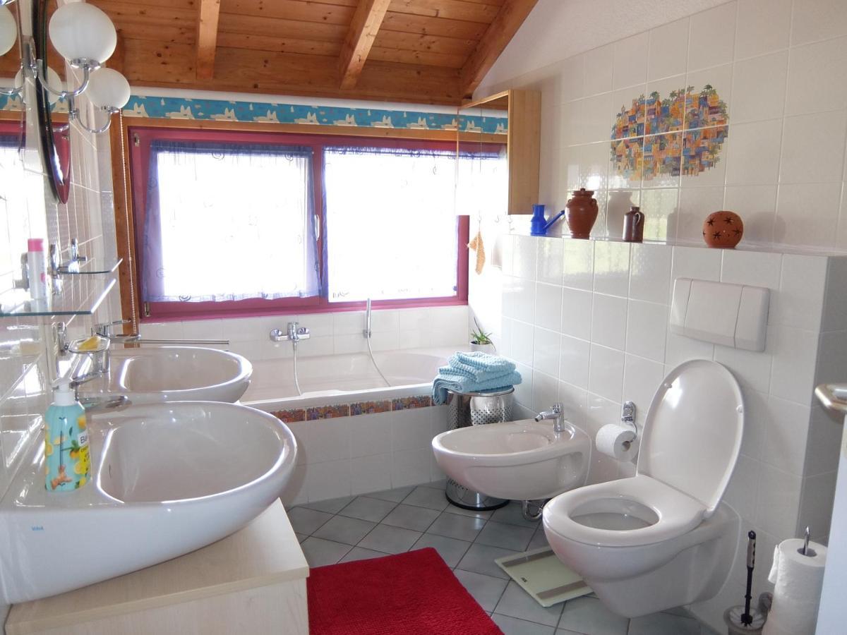 Blaues Haus - Une Maison Bleue Hetzerath ภายนอก รูปภาพ