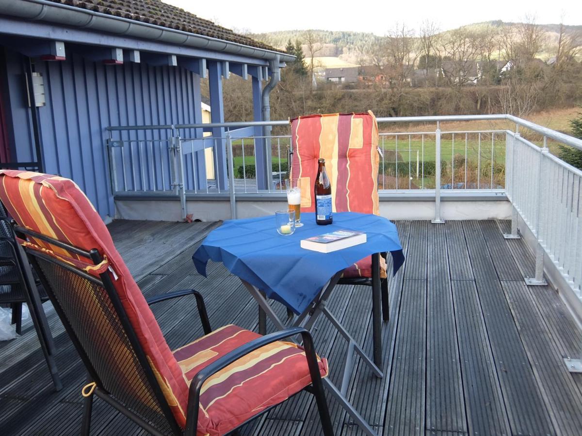 Blaues Haus - Une Maison Bleue Hetzerath ภายนอก รูปภาพ
